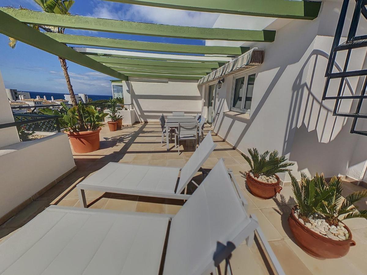 Frontline Beach Penthouse In Mi Capricho Sitio de Calahonda Exterior photo
