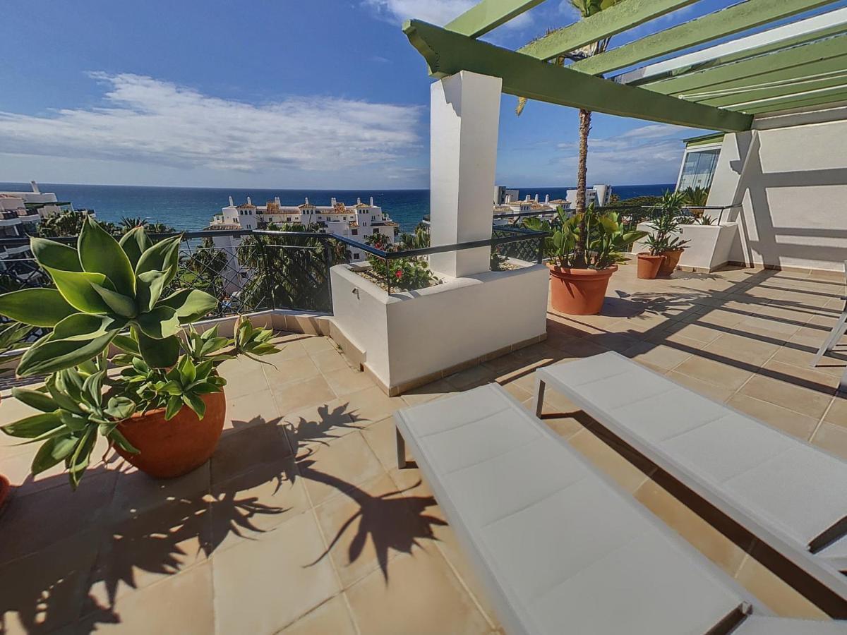Frontline Beach Penthouse In Mi Capricho Sitio de Calahonda Exterior photo