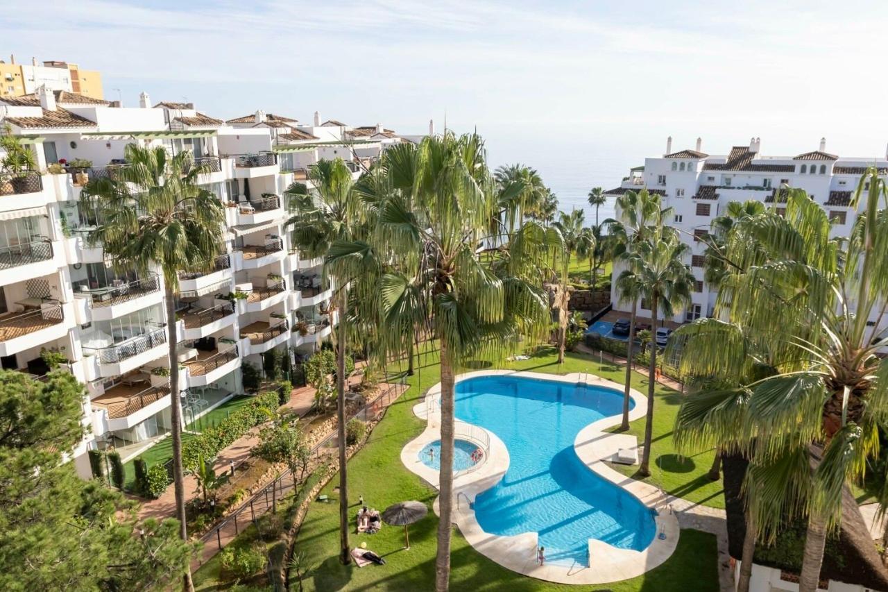 Frontline Beach Penthouse In Mi Capricho Sitio de Calahonda Exterior photo
